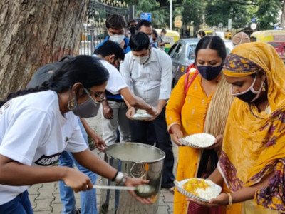 भूखे पेट सोने को मजबूर हैं